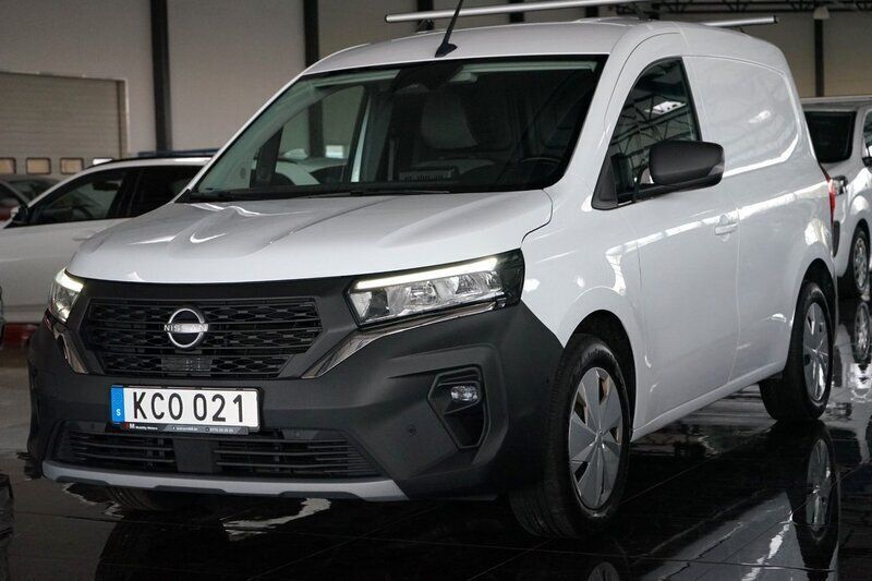 Vit Begagnad 2023 Nissan Townstar Minibuss | 164 500 kr - Bild 1/4