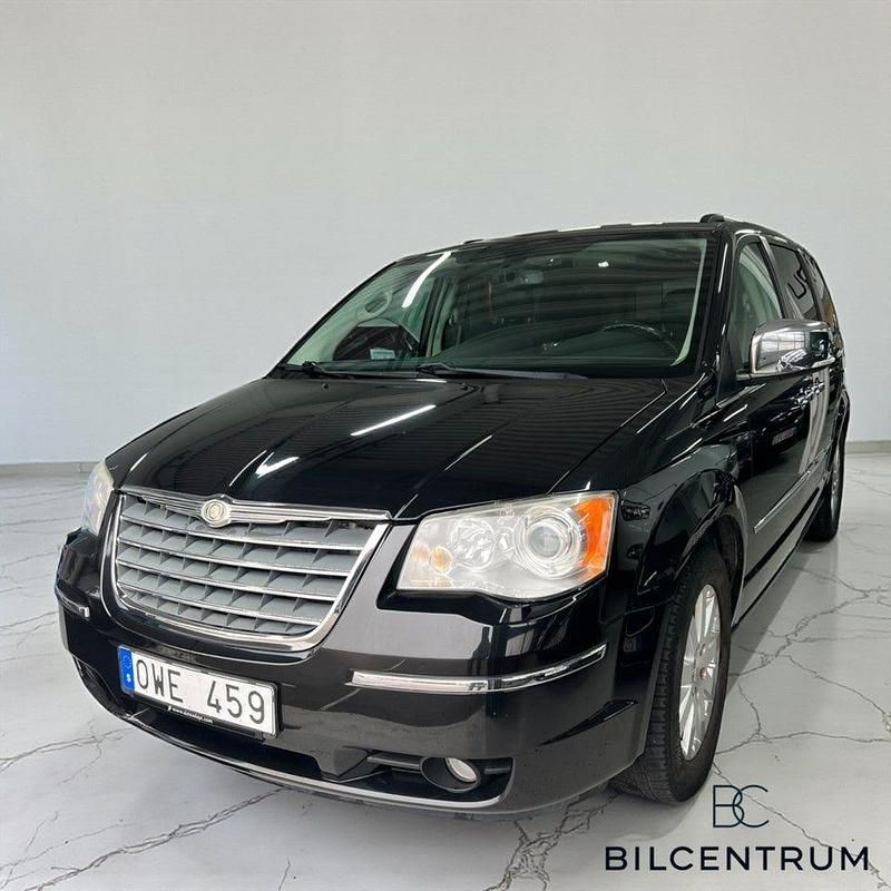 Svart Begagnad 2010 Chrysler Grand Voyager Minibuss | 94 900 kr (Marknadspris) - Bild 1/4