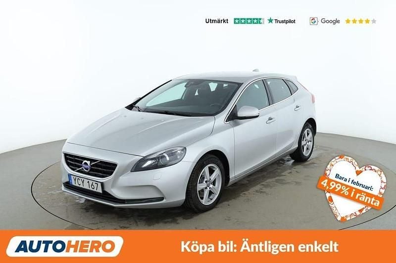 Begagnad Volvo V40 Momentum 151 HK (111 kW) 2016 Silver Kombi