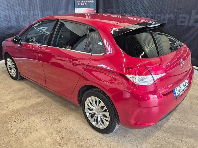 Begagnad Citroën C4 120 HK (88 kW) 2011 Röd Halvkombi