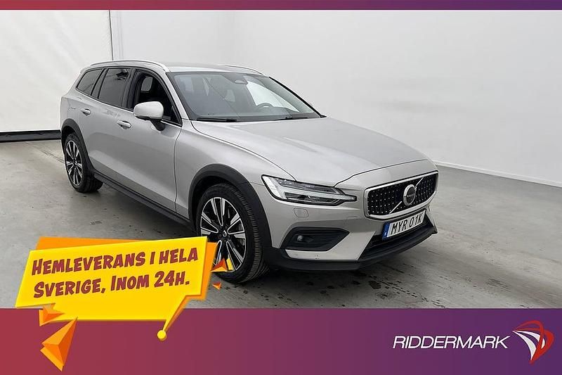 Silver Begagnad 2023 Volvo V60 CC Plus Kombi | 419 400 kr (Marknadspris) - Bild 1/3