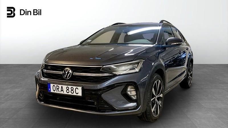 Grå Begagnad 2025 VW Taigo R-line SUV | 289 900 kr (Lite dyr) - Bild 1/4