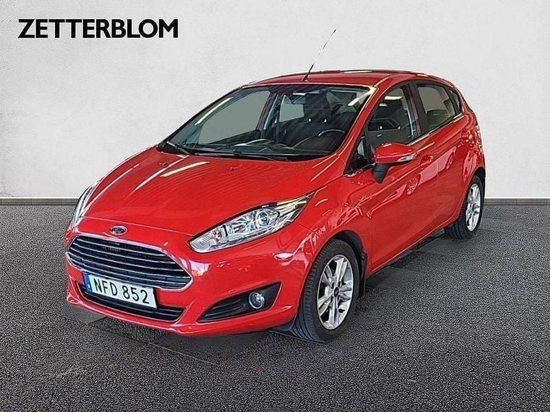 Röd Begagnad 2016 Ford Fiesta Halvkombi | 89 900 kr (Dyr) - Bild 1/4