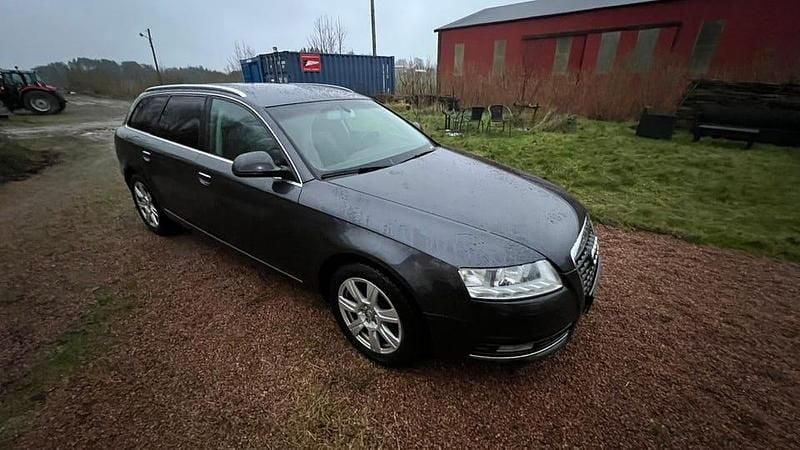 Mörkgrå Begagnad 2011 Audi A6 Kombi | 69 000 kr (Bra pris) - Bild 1/4