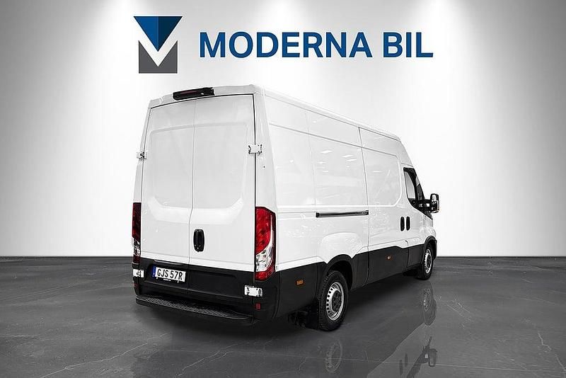 Begagnad Iveco Daily 136 HK (100 kW) 2022 Vit Van