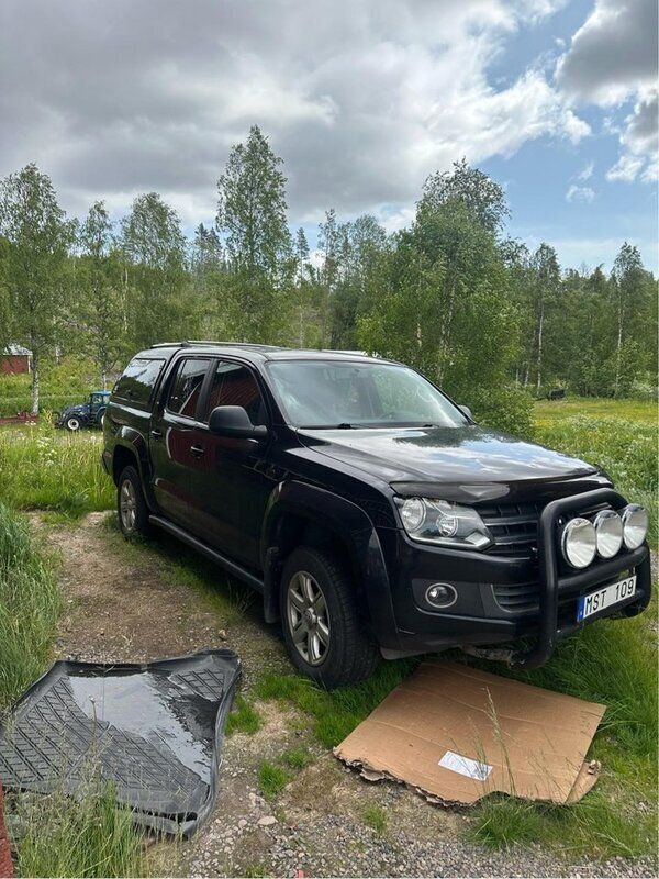 Svart Begagnad 2013 VW Amarok Highline Pickup | 75 000 kr (Superpris) - Bild 1/4
