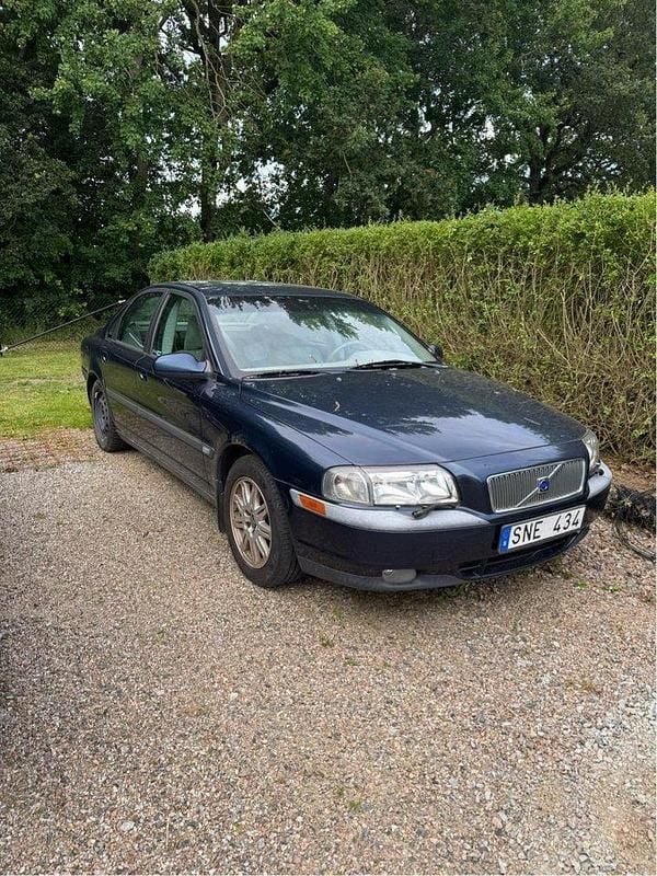 Blå Begagnad 2001 Volvo S80 Sedan | 20 000 kr (Marknadspris) - Bild 1/1