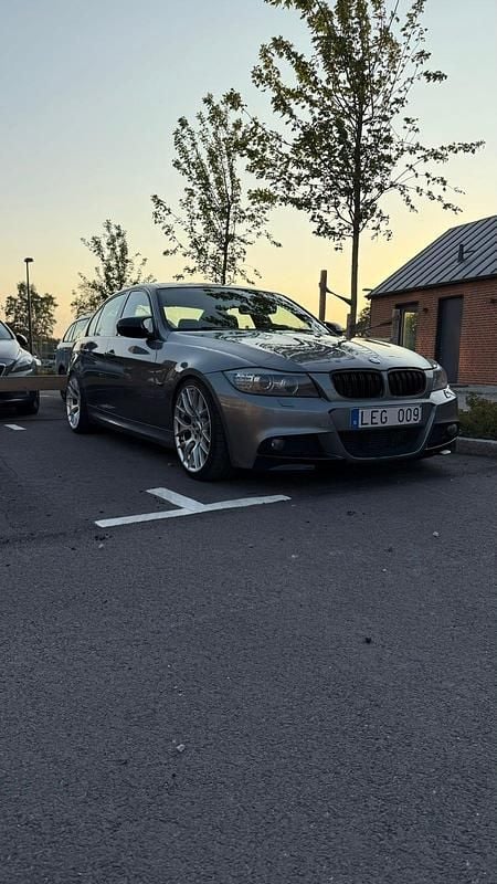 Begagnad BMW 325 M Sport 350 HK (257 kW) 2011 Sedan