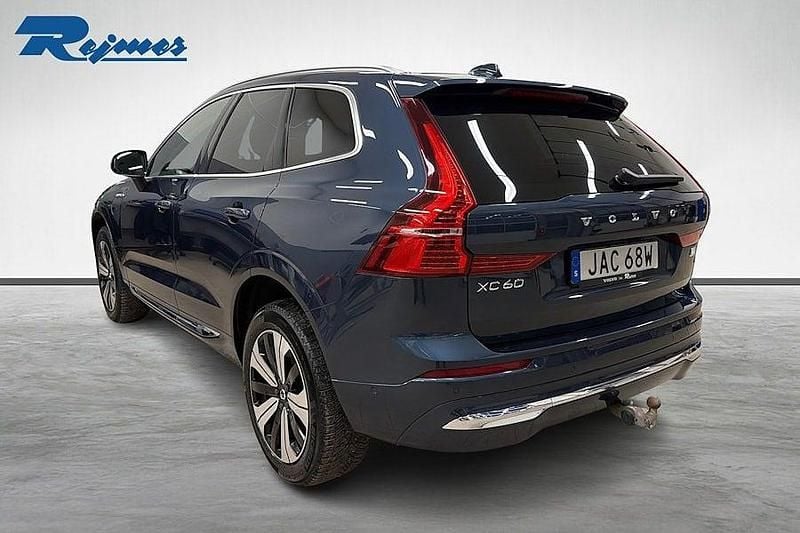 Begagnad Volvo XC60 Ultimate 310 HK (228 kW) 2022 Denim blue metallic SUV