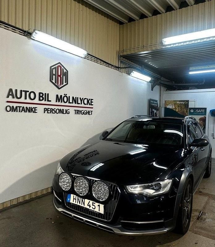 Blå Begagnad 2014 Audi A6 Allroad Comfort Kombi | 139 900 kr (Marknadspris) - Bild 1/4