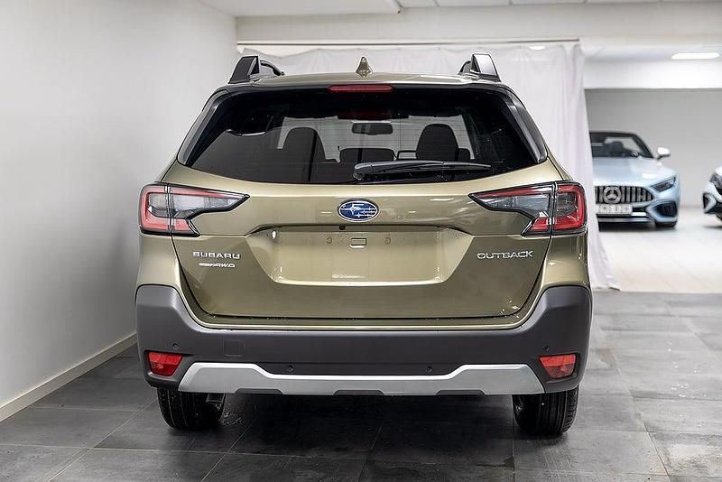 Ny Subaru Outback 2025 Grön