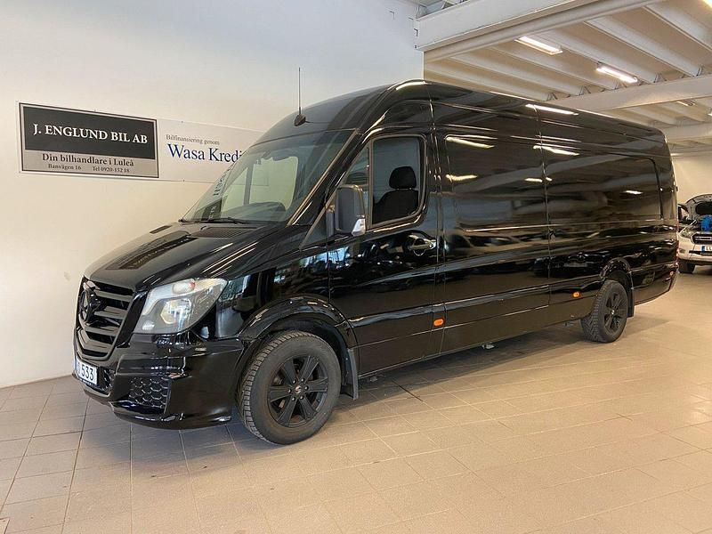 Grön (svart) Begagnad 2017 Mercedes Sprinter Van | 399 900 kr - Bild 1/4