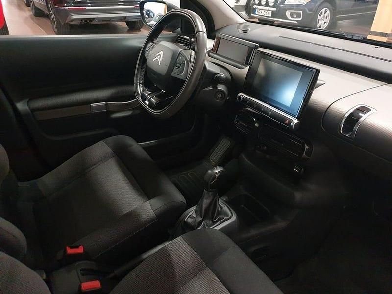 Begagnad Citroën C4 Cactus 82 HK (60 kW) 2016 Svart (svartmetallic) Halvkombi