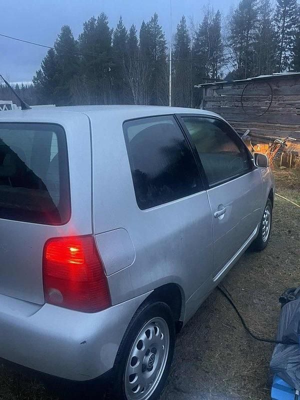 Begagnad 2000 VW Lupo Halvkombi | 28 500 kr - Bild 1/4