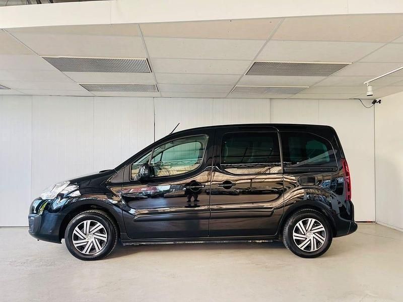 Begagnad Citroën Berlingo PureTech 111 HK (81 kW) 2018 Svart Minibuss