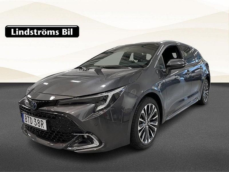 Mörkgrå Begagnad 2024 Toyota Corolla Style Kombi | 359 000 kr (Dyr) - Bild 1/3