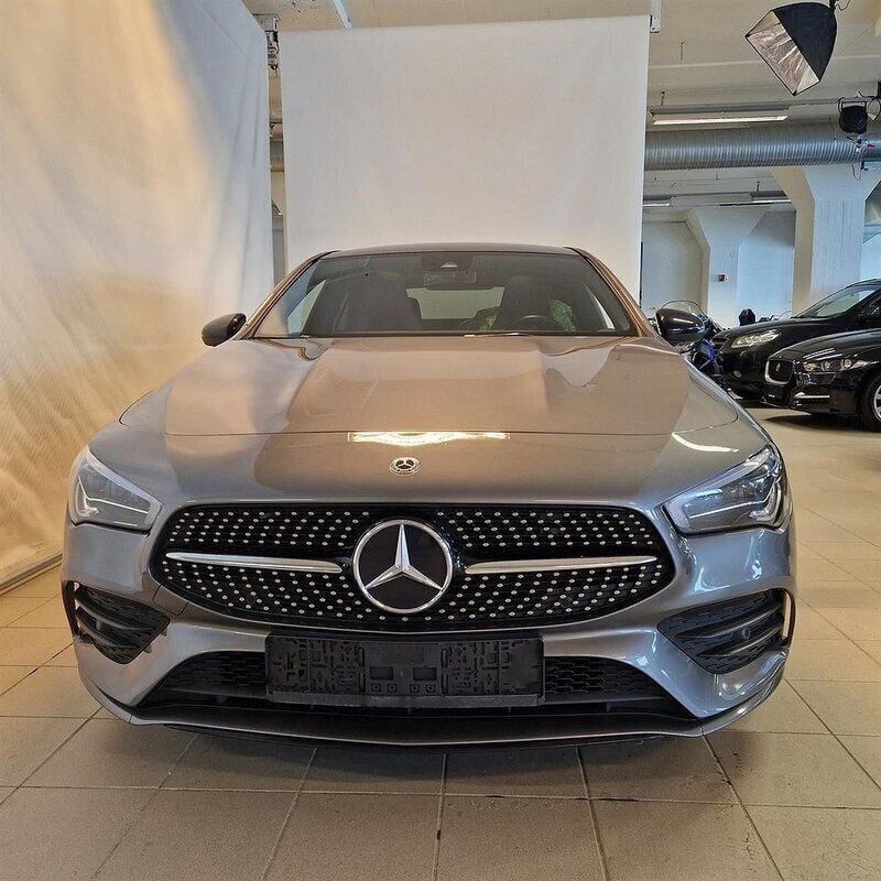Begagnad 2021 Mercedes CLA200 AMG Sedan | 269 000 kr - Bild 1/4