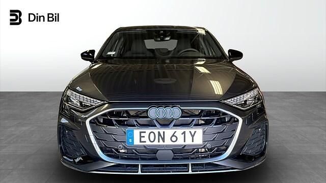 Begagnad Audi A3 Sportback e-tron S-Line 272 HK (200 kW) 2025 Daytonagrå pärleffekt Halvkombi