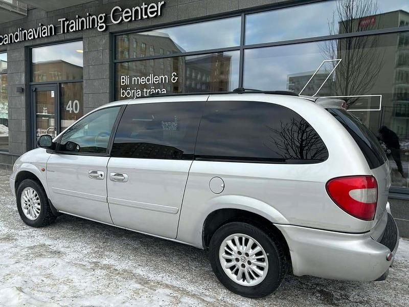 Begagnad Chrysler Grand Voyager Executive 174 HK (127 kW) 2007 Minibuss