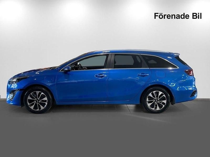 Begagnad Kia Ceed Sportswagon Advance 141 HK (103 kW) 2022 Blue flame Kombi