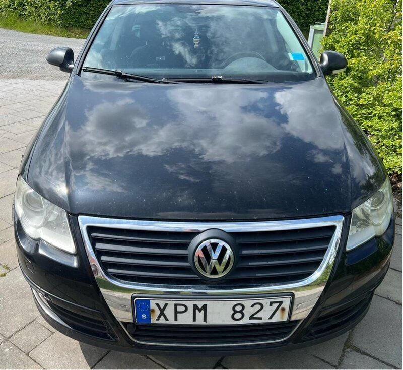 Svart Begagnad 2006 VW Passat Sportline Kombi | 9 000 kr (Superpris) - Bild 1/4