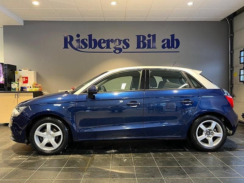Blå Begagnad 2012 Audi A1 Sportback Halvkombi | 98 900 kr (Marknadspris) - Bild 1/4