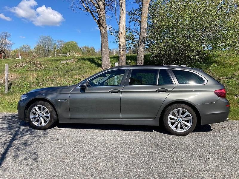 Begagnad BMW 520 220 HK (161 kW) 2015 Grå Kombi