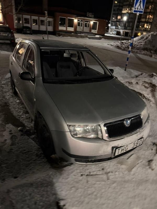 Begagnad Skoda Fabia 60 HK (44 kW) 2002