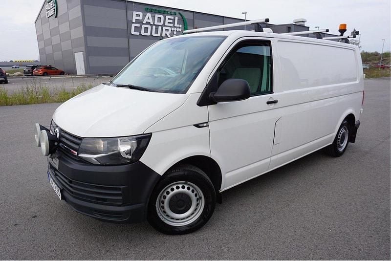 Vit Begagnad 2018 VW T6 Van | 199 900 kr (Bra pris) - Bild 1/4