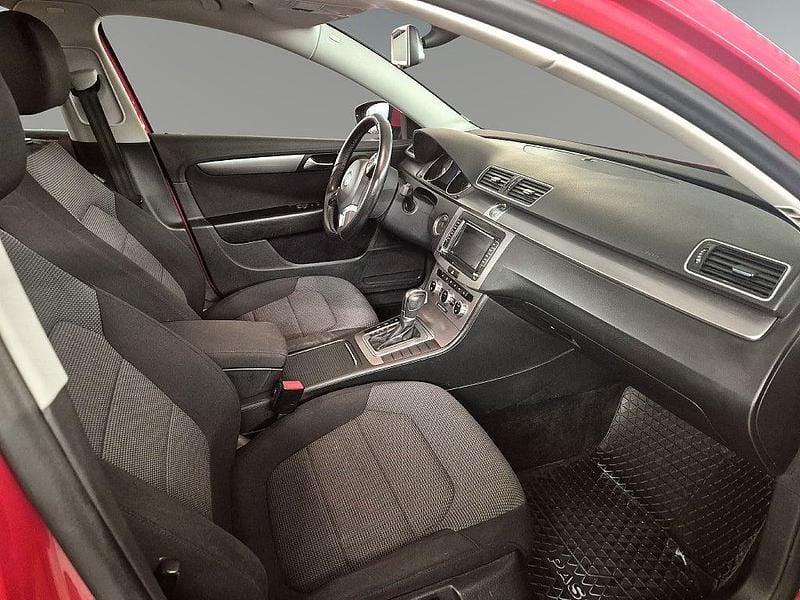 Begagnad VW Passat 160 HK (117 kW) 2013 Röd Kombi