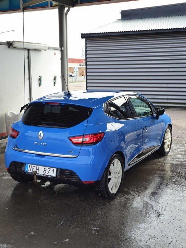 Blå Begagnad 2013 Renault Clio IV Halvkombi | 49 000 kr (Marknadspris) - Bild 1/4