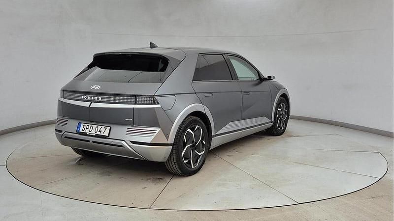 Begagnad Hyundai Ioniq 5 Advanced 239 kW (325 HK) 2023 Grå SUV