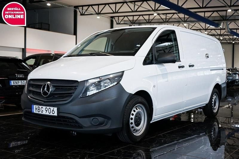 Vit Begagnad 2022 Mercedes Vito Van | 232 900 kr (Bra pris) - Bild 1/4