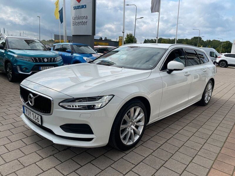 Vit Begagnad 2019 Volvo V90 Momentum Kombi | 209 000 kr (Marknadspris) - Bild 1/4