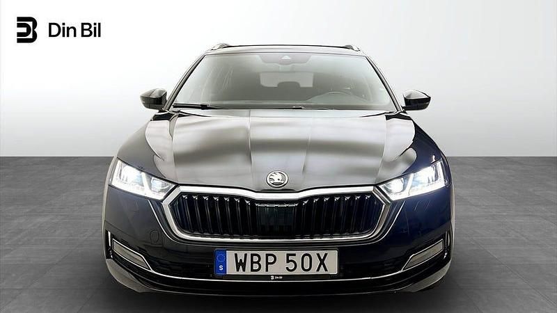 Begagnad Skoda Octavia Style 150 HK (110 kW) 2024 Black magic pärleffekt me Kombi