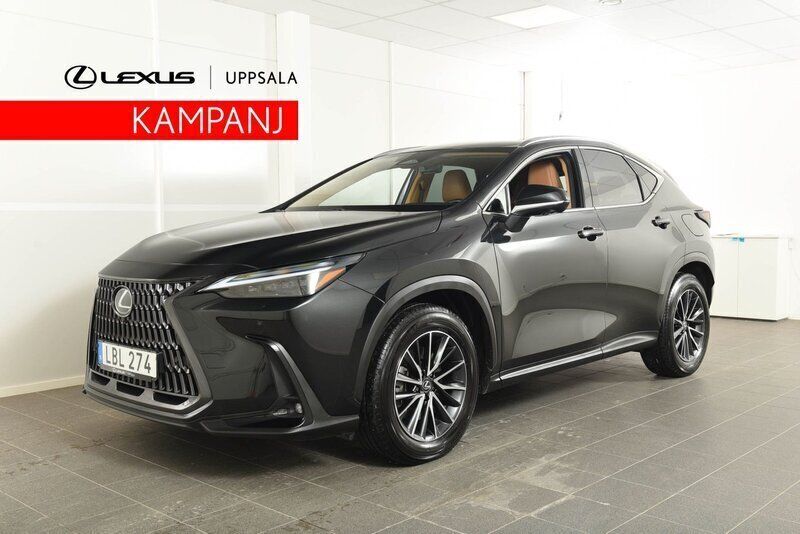 Svart Begagnad 2023 Lexus NX450h+ Executive Line SUV | 599 900 kr (Lite dyr) - Bild 1/4