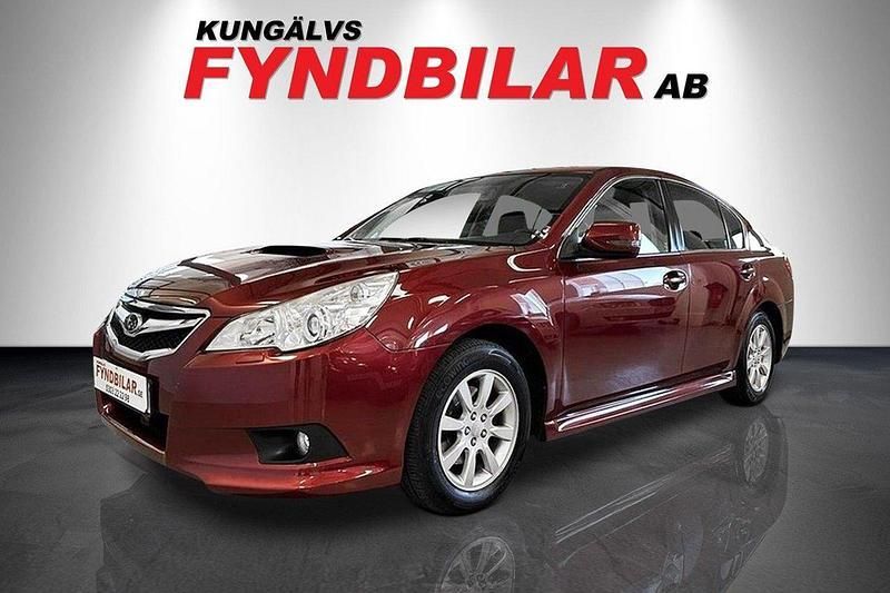 Röd Begagnad 2011 Subaru Legacy Sedan | 84 500 kr (Lite dyr) - Bild 1/3