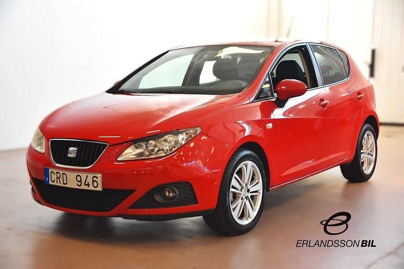Röd Begagnad 2010 Seat Ibiza Style Halvkombi | 44 900 kr (Marknadspris) - Bild 1/4
