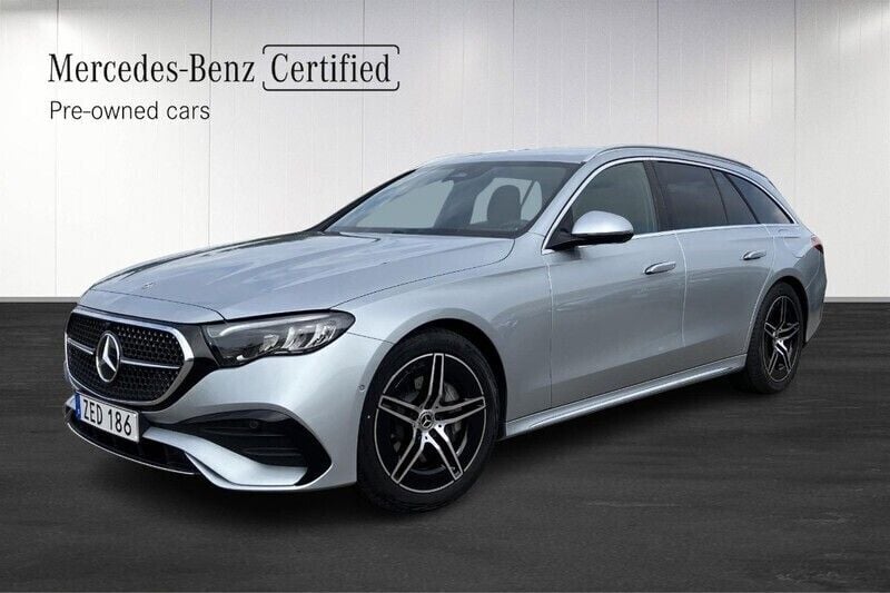 Silver Begagnad 2025 Mercedes E300 AMG line Kombi | 749 900 kr (Dyr) - Bild 1/4