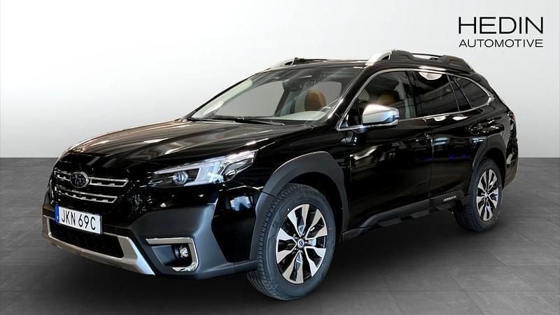 Svart (black) Begagnad 2025 Subaru Outback SUV | 469 900 kr (Dyr) - Bild 1/4