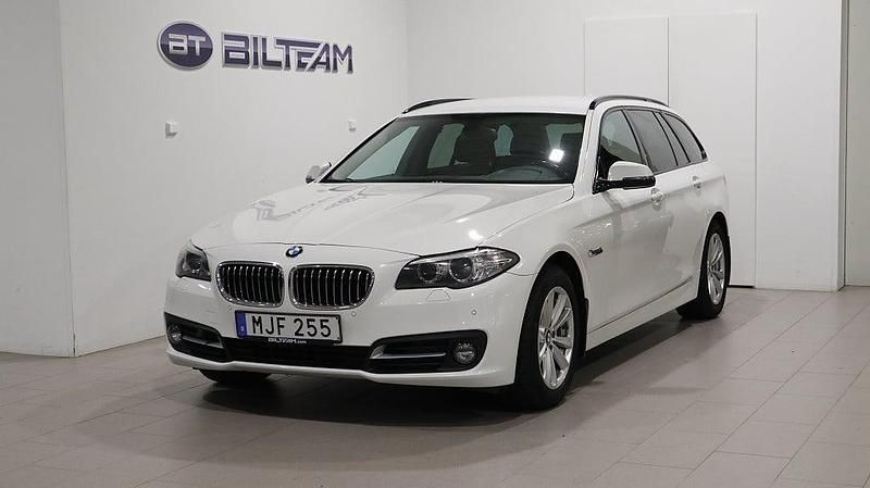 Vit Begagnad 2014 BMW 530 Kombi | 184 900 kr (Marknadspris) - Bild 1/4