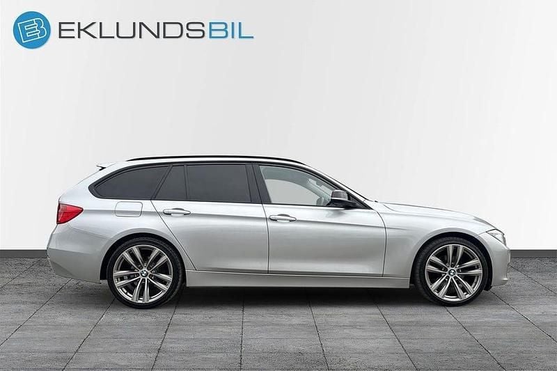 Begagnad BMW 320 Sport Line 184 HK (135 kW) 2015 Silver Kombi