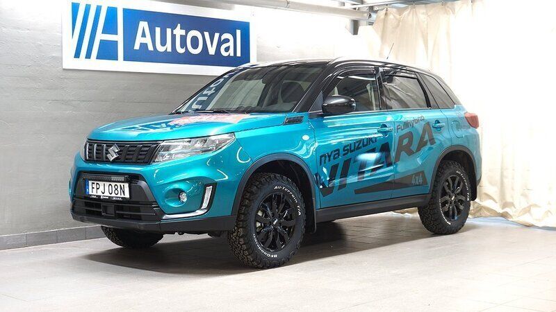 Blå Begagnad 2024 Suzuki Vitara SUV | 349 700 kr (Dyr) - Bild 1/4