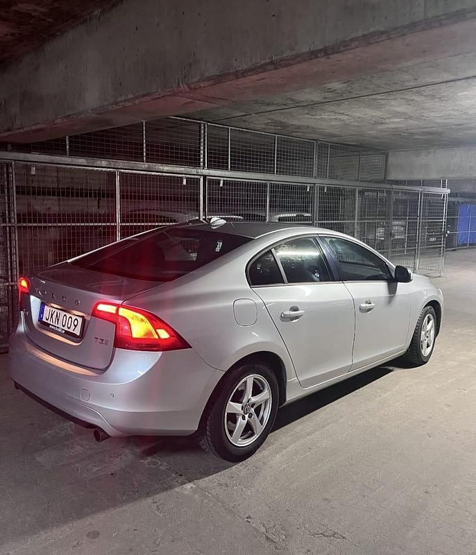Begagnad Volvo S60 152 HK (111 kW) 2018 Sedan