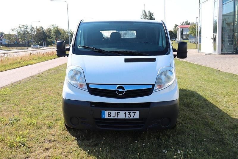 Flerfärgad (vit) Begagnad 2008 Opel Vivaro Van | 79 900 kr (Bra pris) - Bild 1/4