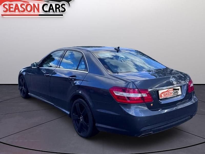 Begagnad Mercedes E220 Classic 170 HK (125 kW) 2012 Mörkgrå Sedan
