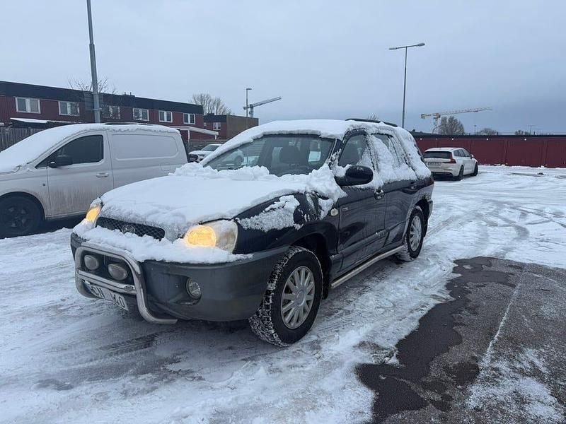 Begagnad 2004 Hyundai Santa Fe SUV | 10 000 kr (Marknadspris) - Bild 1/4