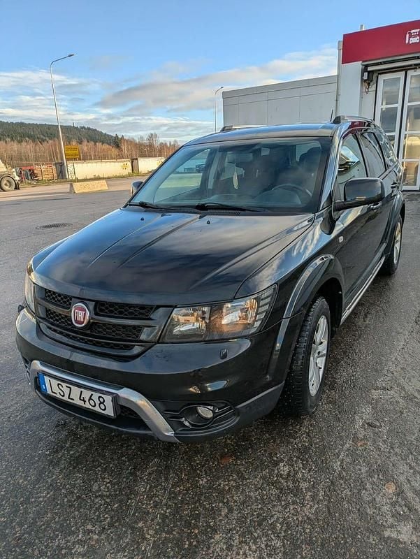 Begagnad 2015 Fiat Freemont SUV | 99 000 kr (Marknadspris) - Bild 1/4