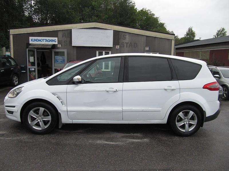 Begagnad Ford S-MAX S 145 HK (106 kW) 2010 Vit Minibuss