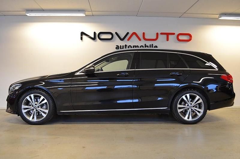 Begagnad Mercedes C200 Avantgarde 160 HK (117 kW) 2019 Svart Kombi